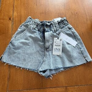 NWT Zara baggy shorts size 36